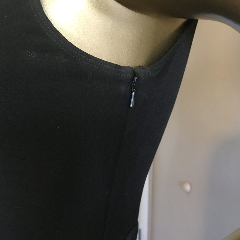 ๐บ๐ฎ๐
๐ฎ๐ป๐ฑ๐ฐ๐น๐ฒ๐ผ Bubble Skirted Cocktail Dress - Picture 9 of 14